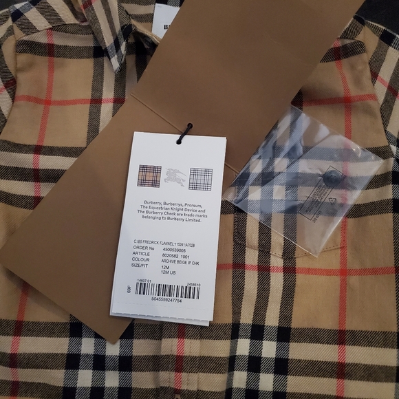 NWT Auth. Burberry shirt - Picture 5 of 5